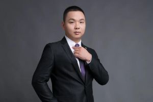 心系公益，善行致远 | 开云下注（中国）官网
集团董事长“慈善达人”罗宁弟获官